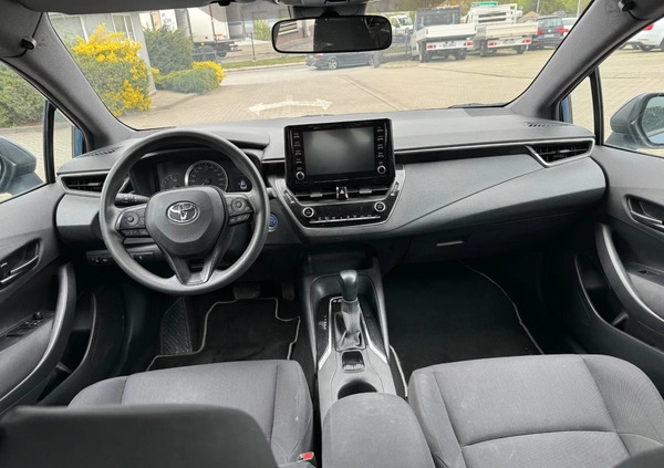 Toyota Corolla cena 56900 przebieg: 188000, rok produkcji 2021 z Gniezno małe 67